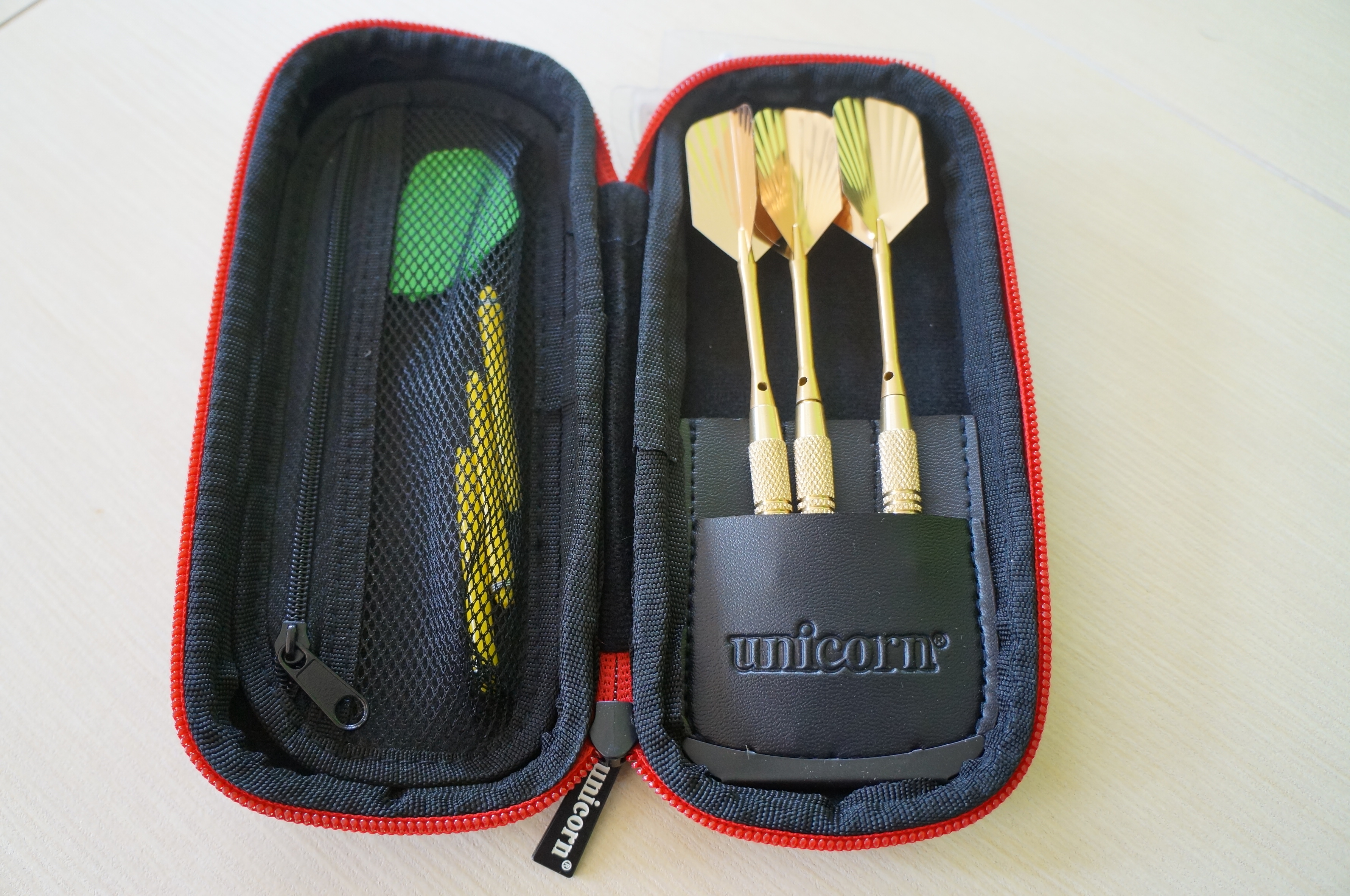 Pouzdro pro šipky Contender Hard Case Unicorn 46140