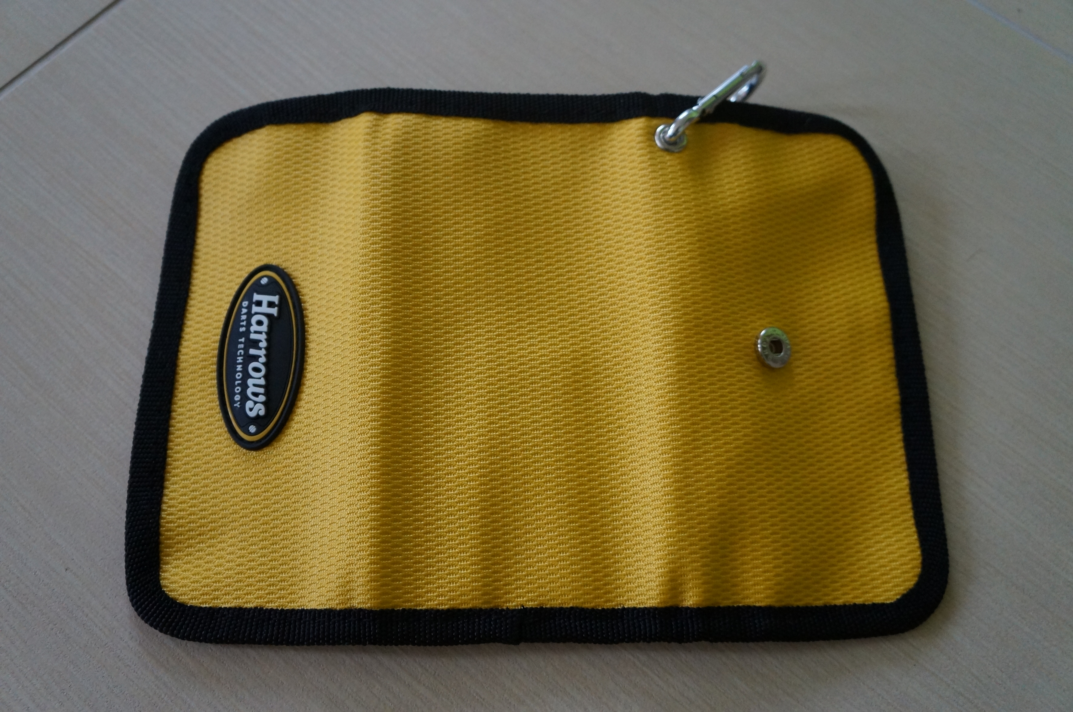 Pouzdro pro šipky Buzz Wallet Harrows